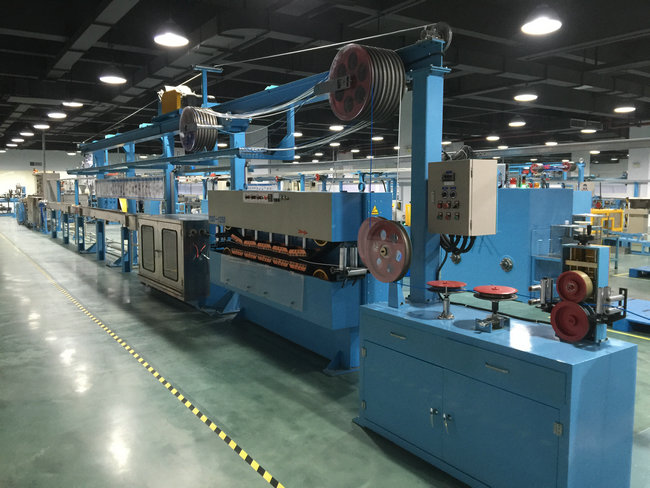 DAHETEC Electrical Wire PU Plastic Extrusion Line Tension Pay Off 90mm Screw Dia 2