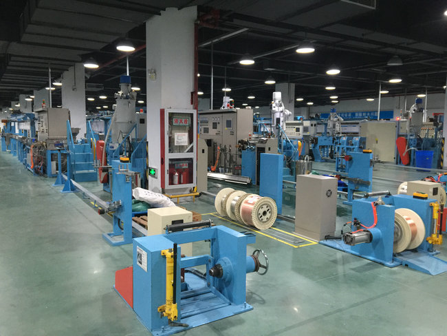 Sky Blue Plastic Extrusion Line , electrical wire making machine Max Speed 600M/min 0