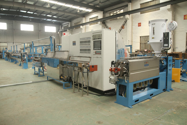 Insulating Sheathed Power Wire Plastic Extrusion Line Low Smoking Non Halogen 1