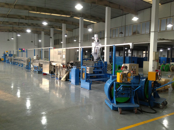 PE SR-PVC Wire Extrusion Machine Plastic Insulating Diameter 500 Pay Off Bobbin 0